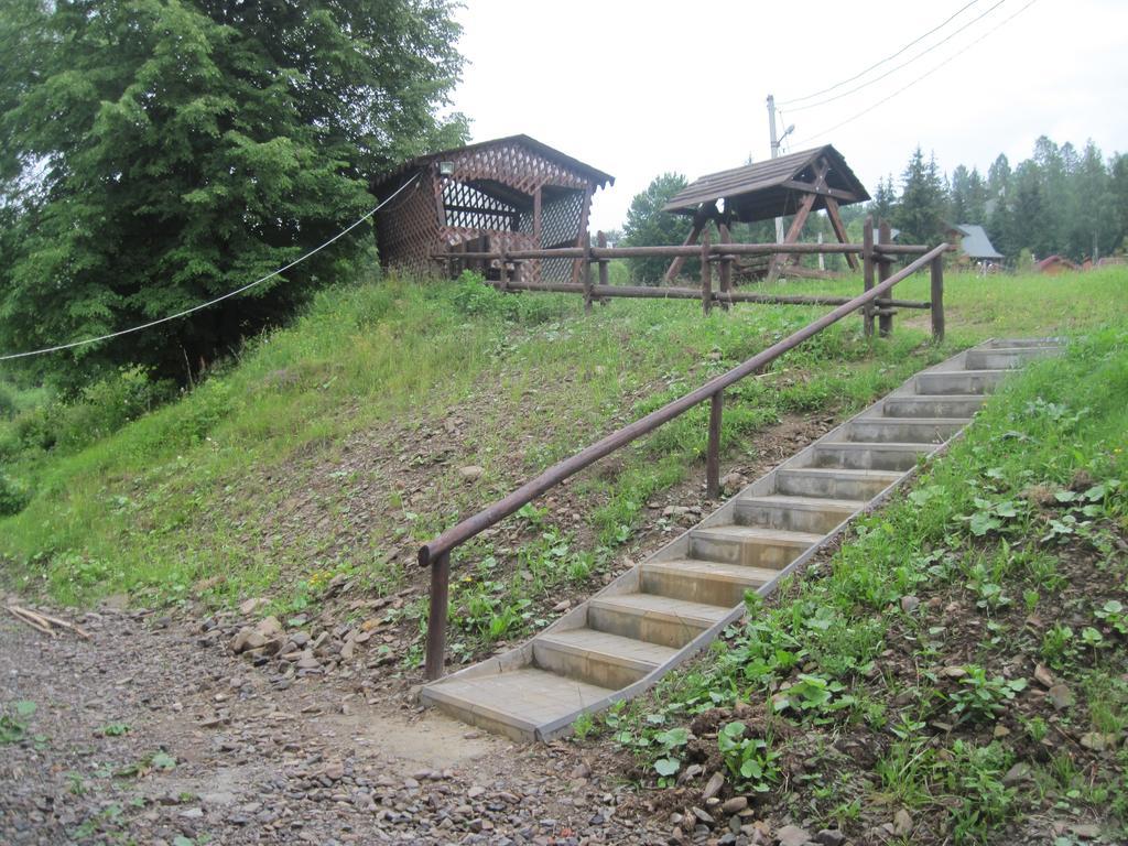 Guest House Stari Druzy Slavske Dış mekan fotoğraf